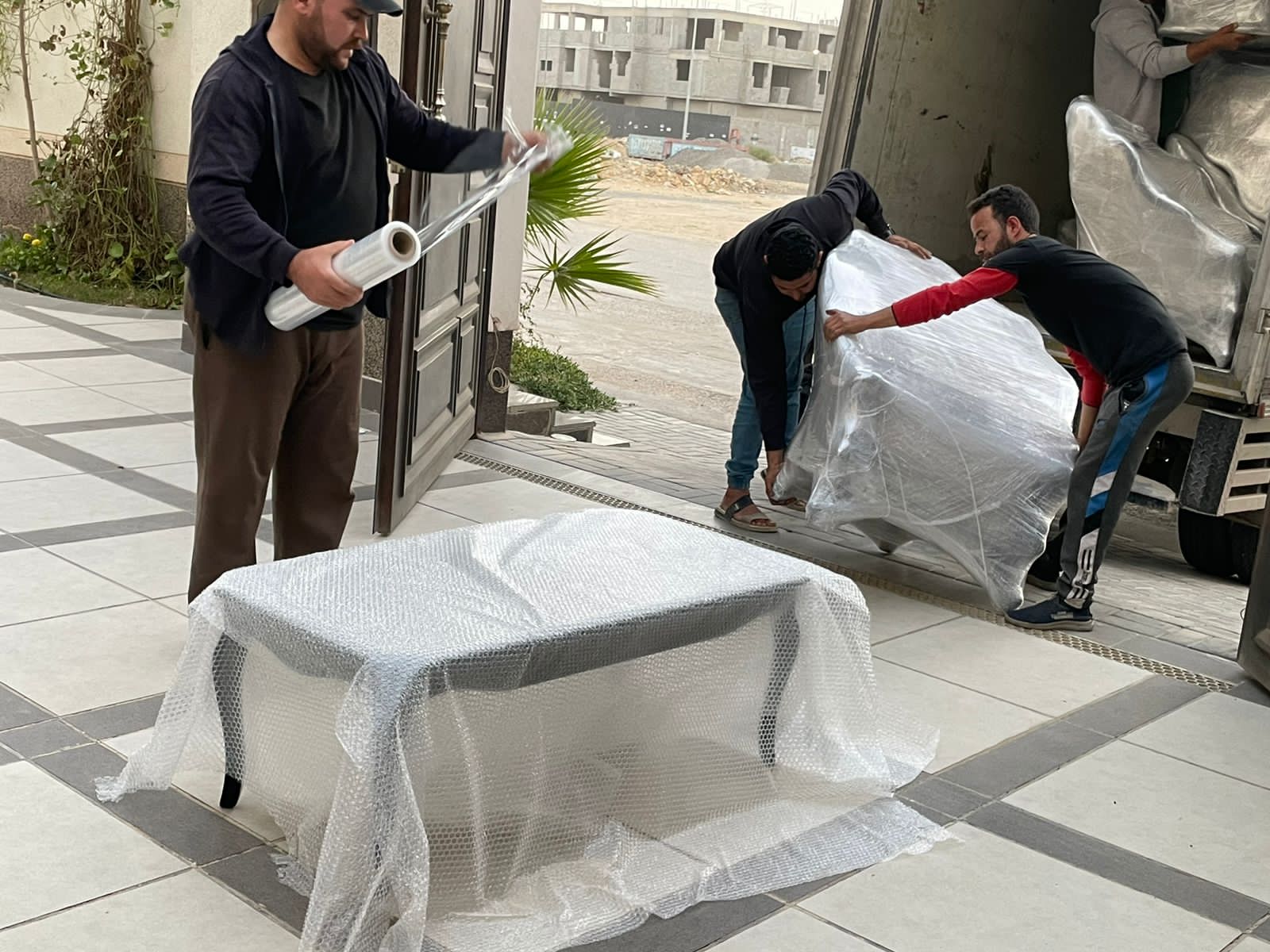 نقل أثاث فيلا بالرياض